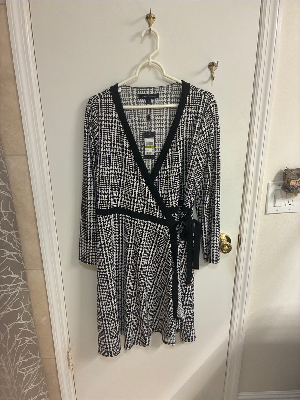 NWT Tommy Hilfiger Black & White Houndstooth Wrap Dress Sz 14
